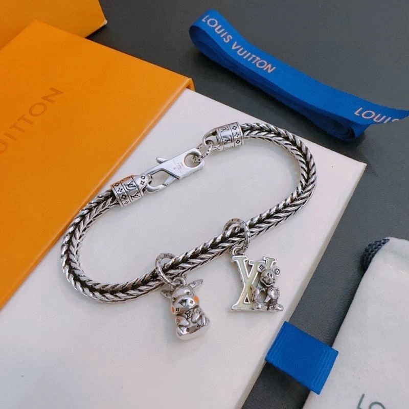 Louis Vuitton Bracelets Comfortable 250746