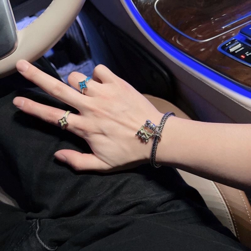 Louis Vuitton Bracelets Comfortable 250746