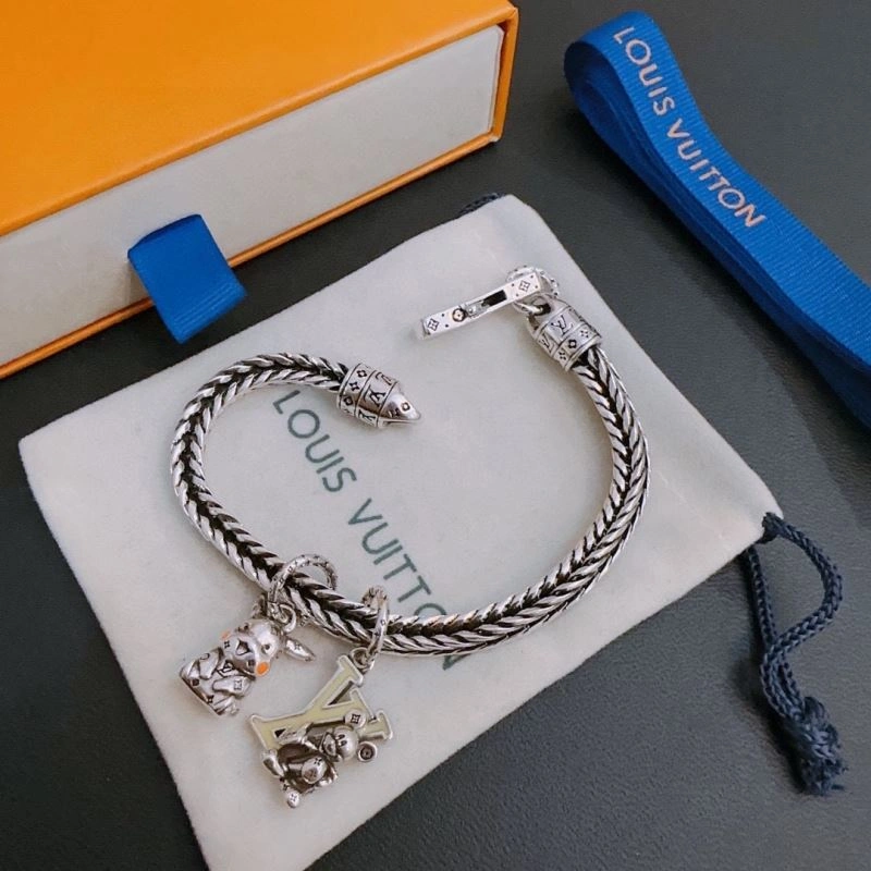 Louis Vuitton Bracelets Comfortable 250746