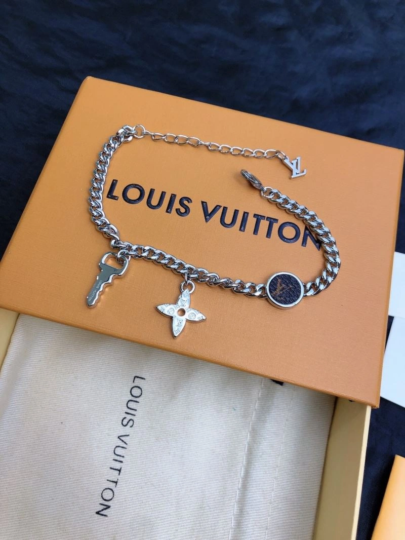 StreetReady Louis Vuitton Bracelets 250744