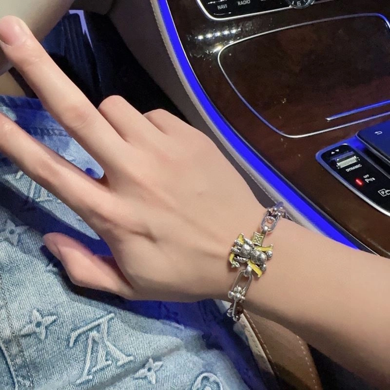 Louis Vuitton Bracelets ComfortFit 250740