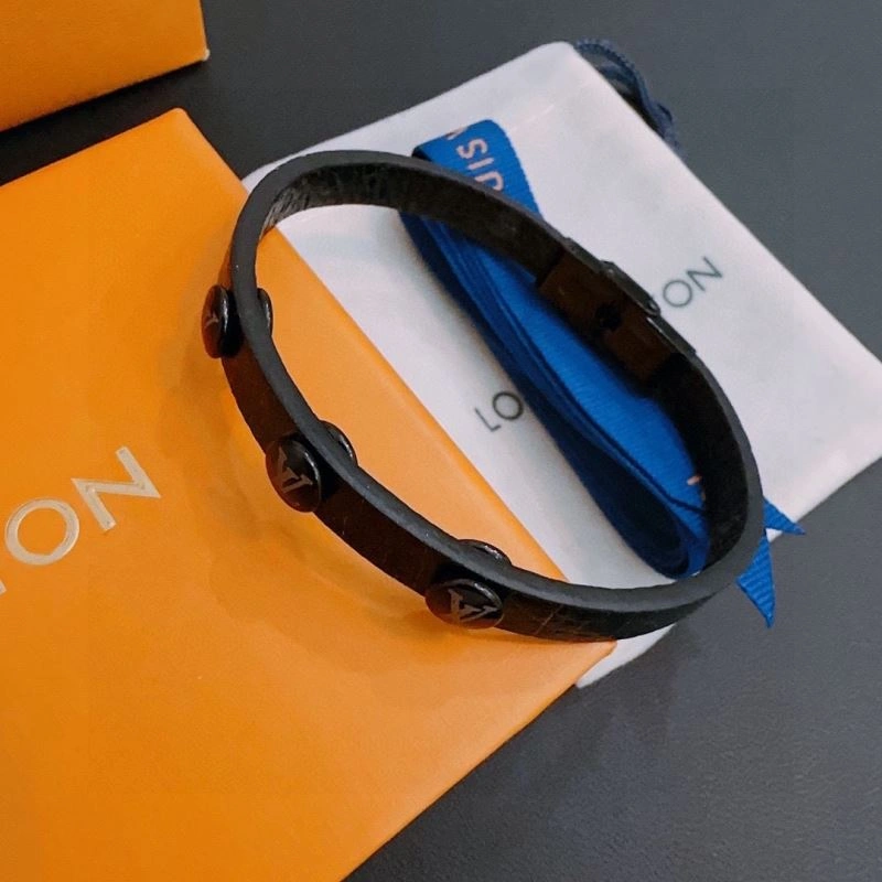 Louis Vuitton Bracelets WellDesigned 250732