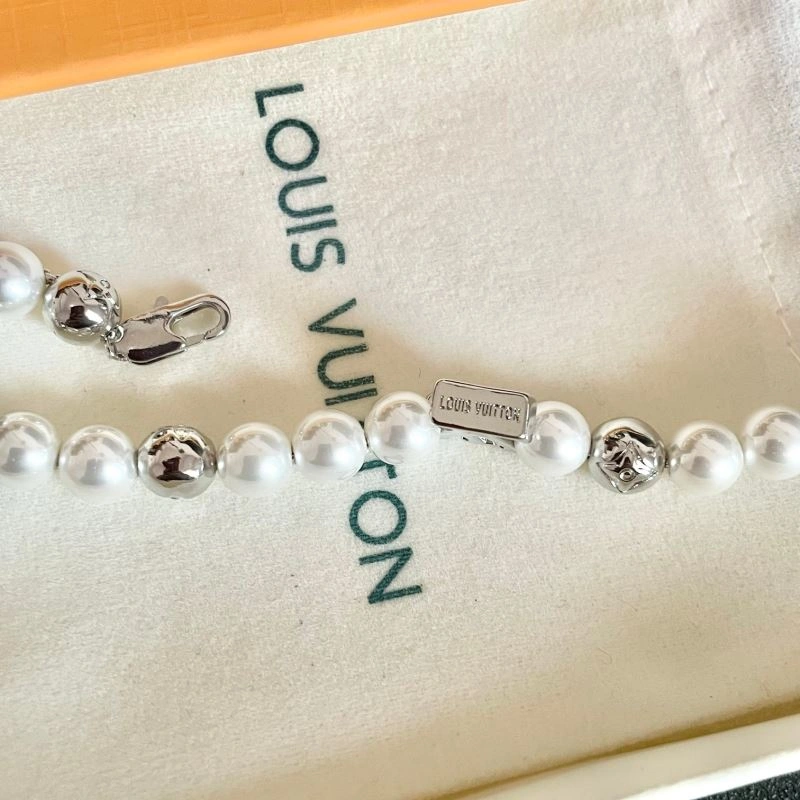 Louis Vuitton Bracelets Timeless 250730