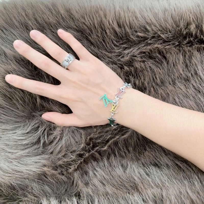 Louis Vuitton Bracelets QuickDry 250727