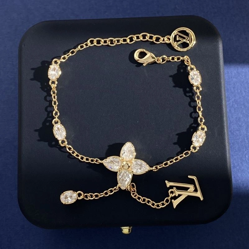 Unisex Louis Vuitton Bracelets 250726