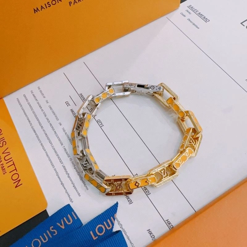 Louis Vuitton Bracelets Durable 250701