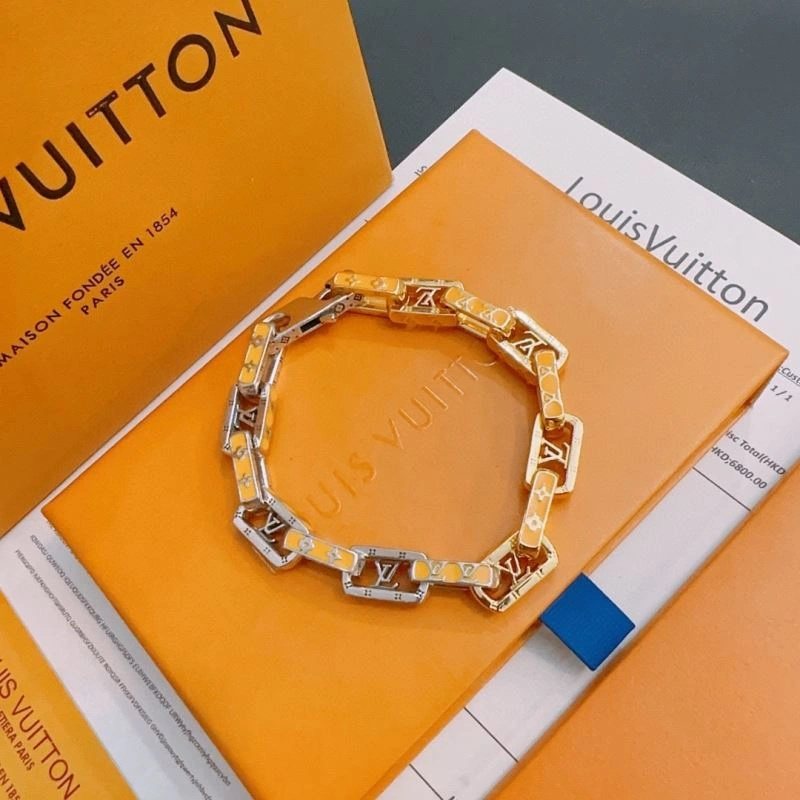 Louis Vuitton Bracelets Durable 250701
