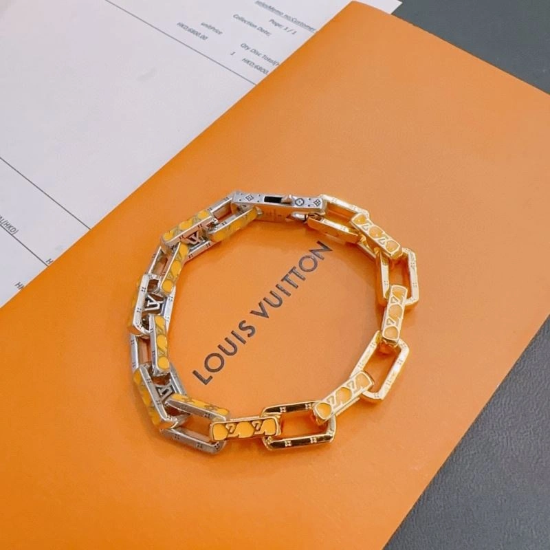 Louis Vuitton Bracelets Durable 250701