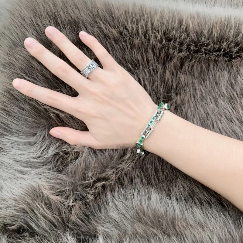 Louis Vuitton Bracelets QuickDry 250707