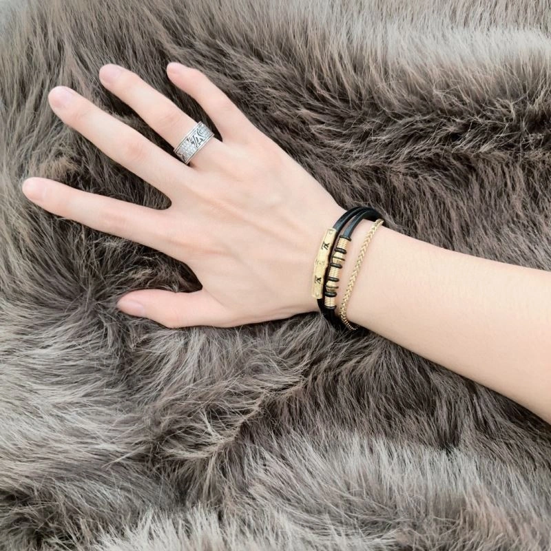 Louis Vuitton Bracelets Casual 250705