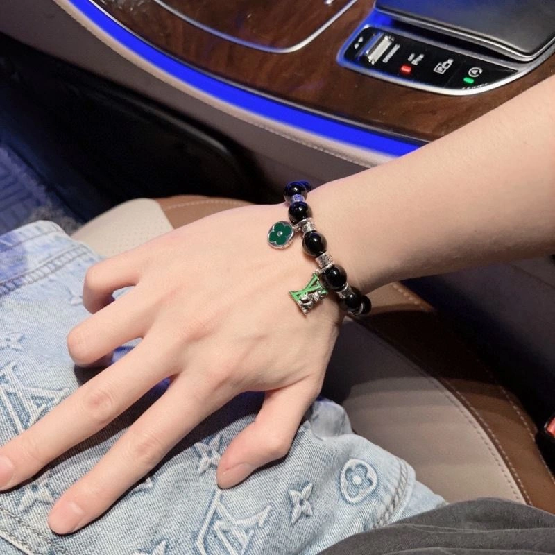 Louis Vuitton Bracelets Refined 250719