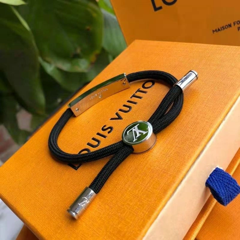 Louis Vuitton Bracelets Supportive 250716