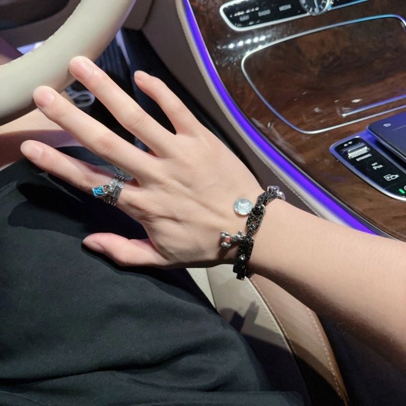 EasyMatch Louis Vuitton Bracelets 250706