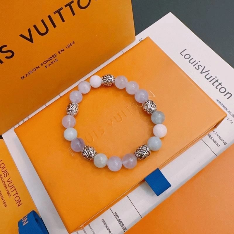 Packable Louis Vuitton Bracelets 250700