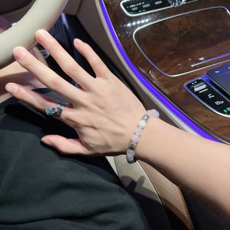 Packable Louis Vuitton Bracelets 250700