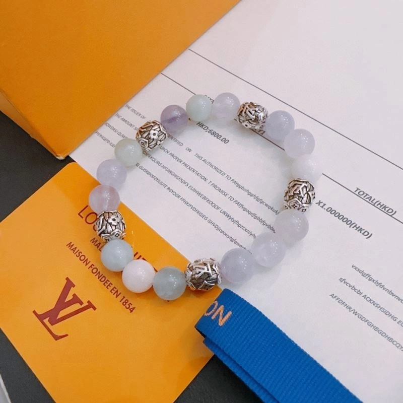 Packable Louis Vuitton Bracelets 250700