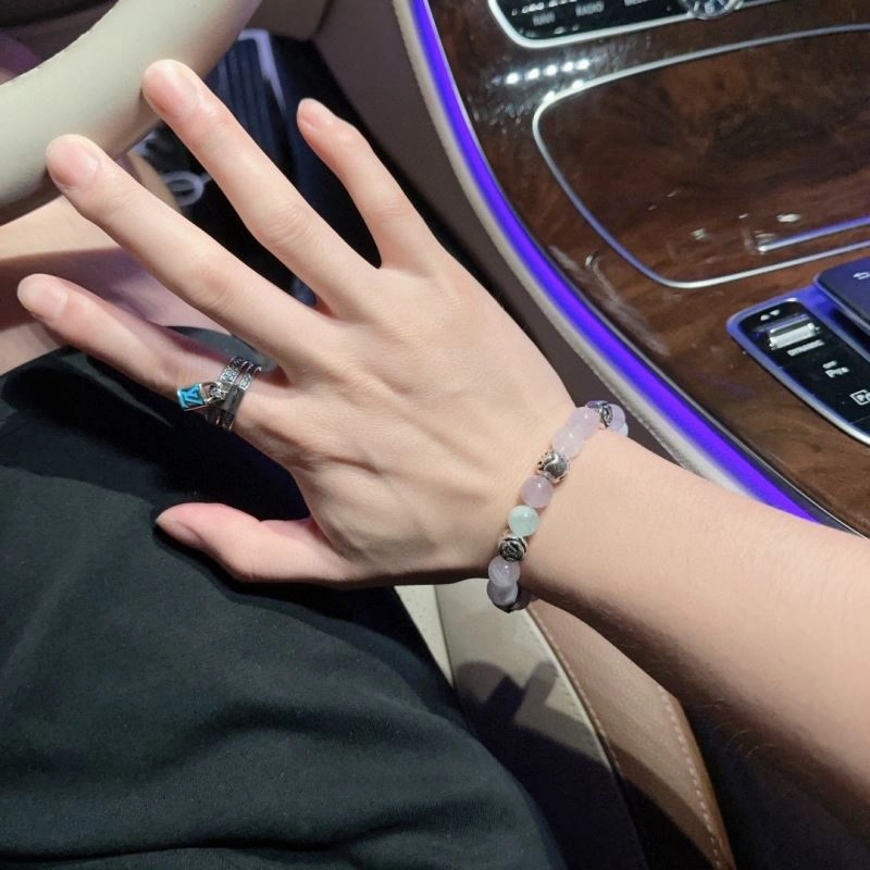 Louis Vuitton Bracelets Comfortable 250721