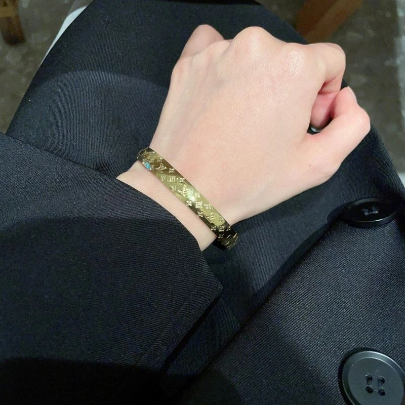 GoodFit Louis Vuitton Bracelets 250710