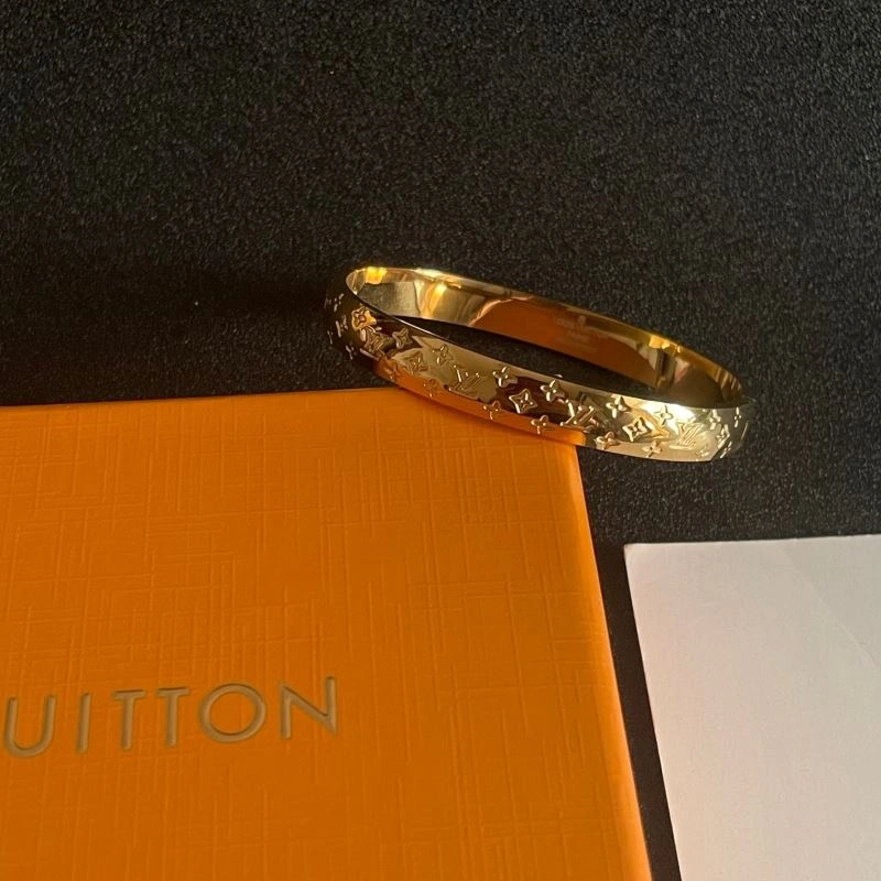 GoodFit Louis Vuitton Bracelets 250710