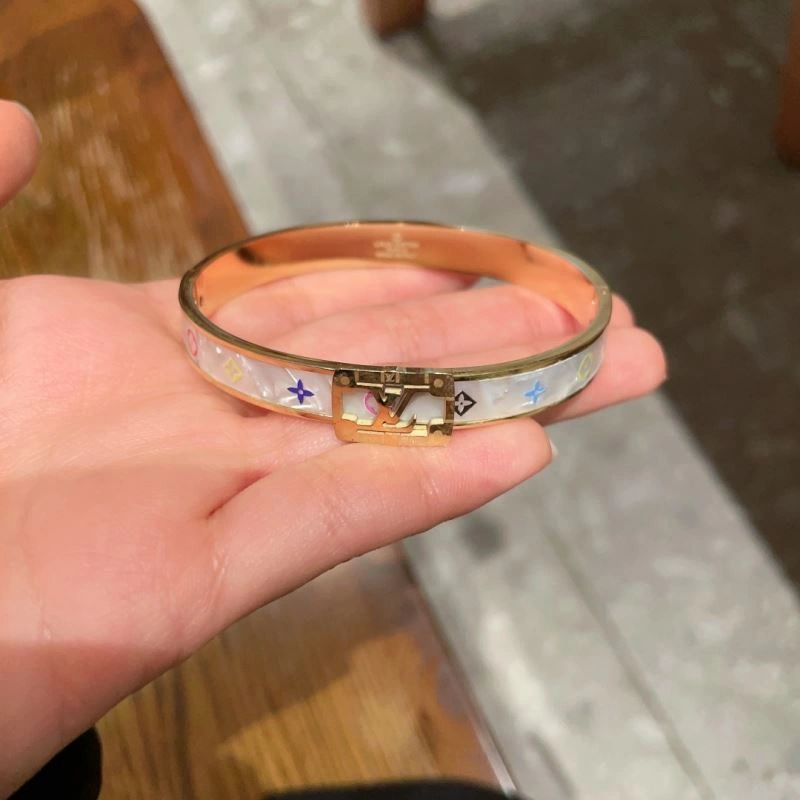 Louis Vuitton Bracelets Reliable 250717