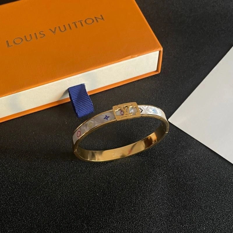 Louis Vuitton Bracelets Reliable 250717