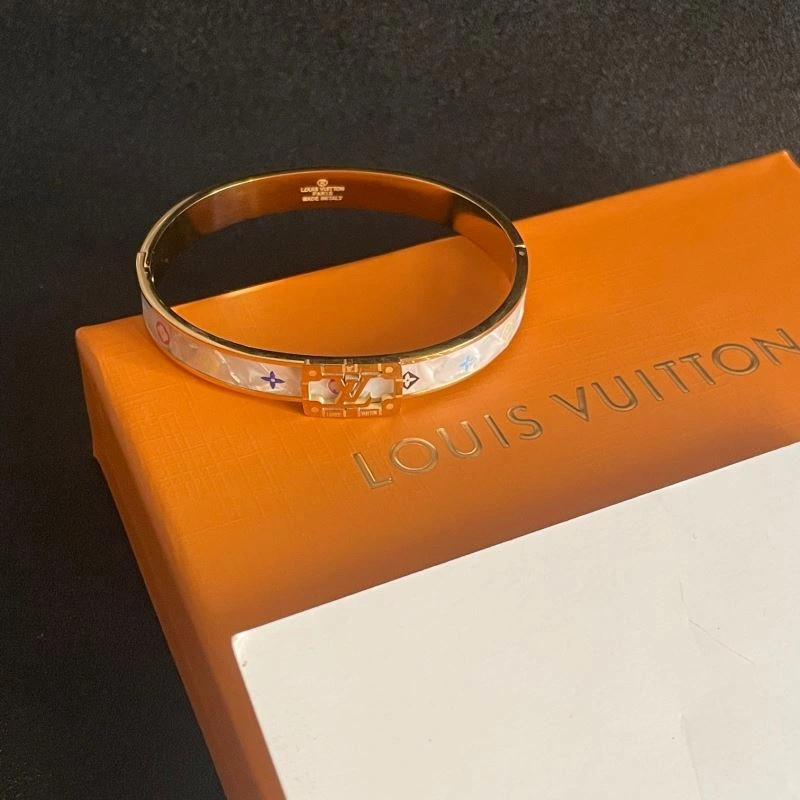 Louis Vuitton Bracelets Reliable 250717