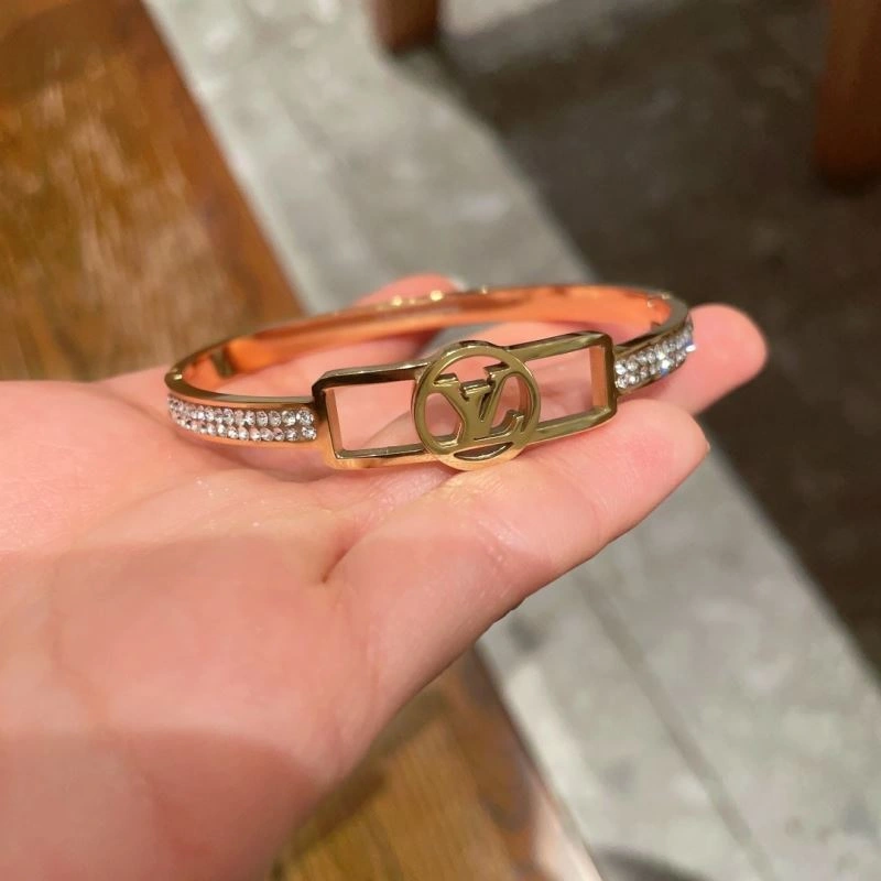 Trendy Louis Vuitton Bracelets 250692