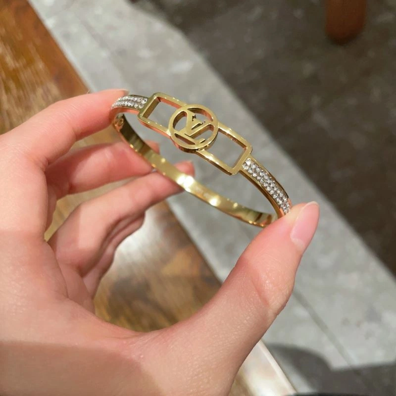 Trendy Louis Vuitton Bracelets 250692