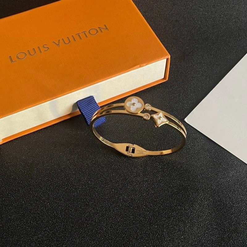 Unique Louis Vuitton Bracelets 250694