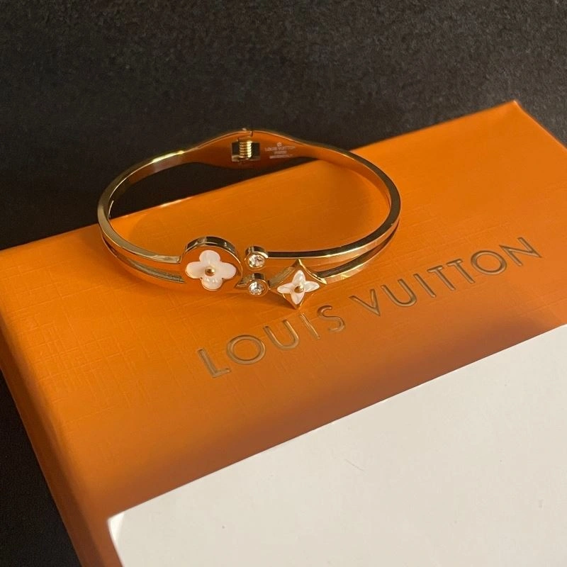 Unique Louis Vuitton Bracelets 250694