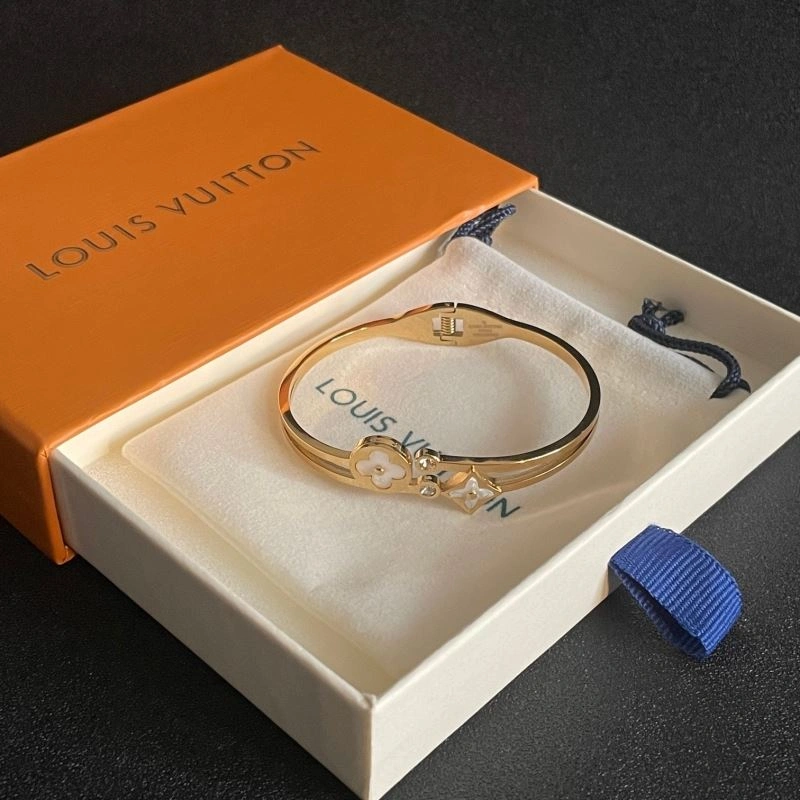 Unique Louis Vuitton Bracelets 250694