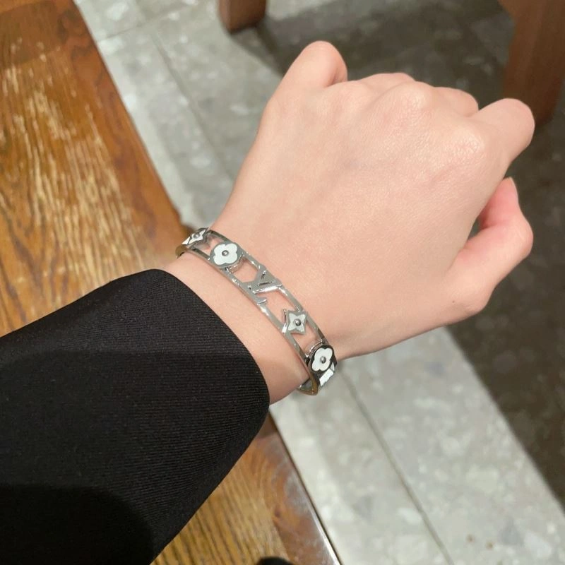 Upgraded Louis Vuitton Bracelets 250689
