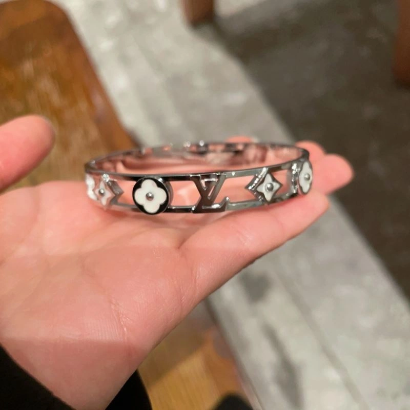Upgraded Louis Vuitton Bracelets 250689