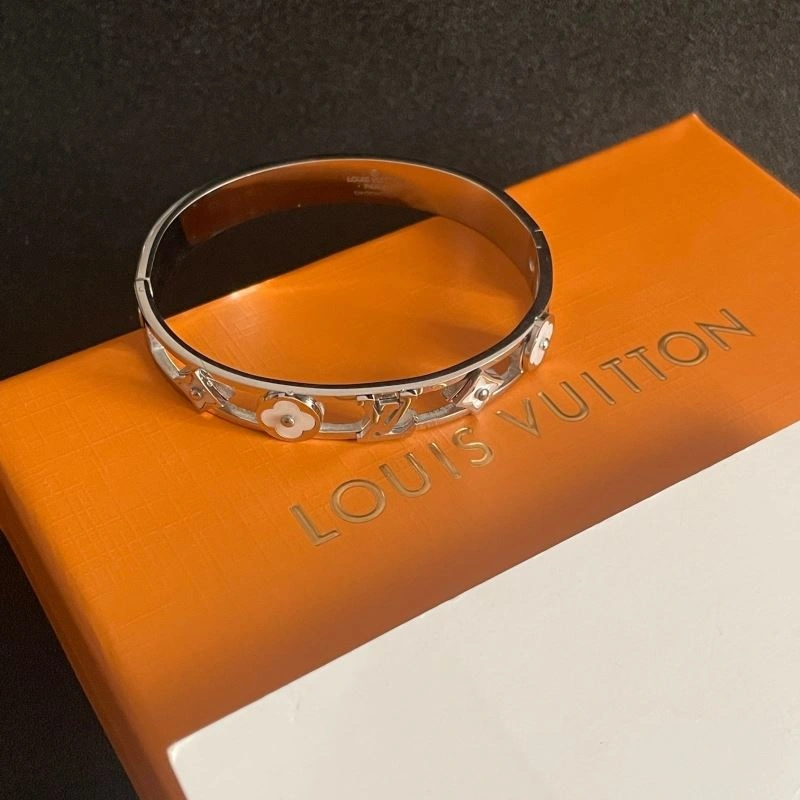 Upgraded Louis Vuitton Bracelets 250689