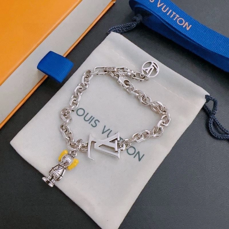 Louis Vuitton Bracelets Stretchable 250695