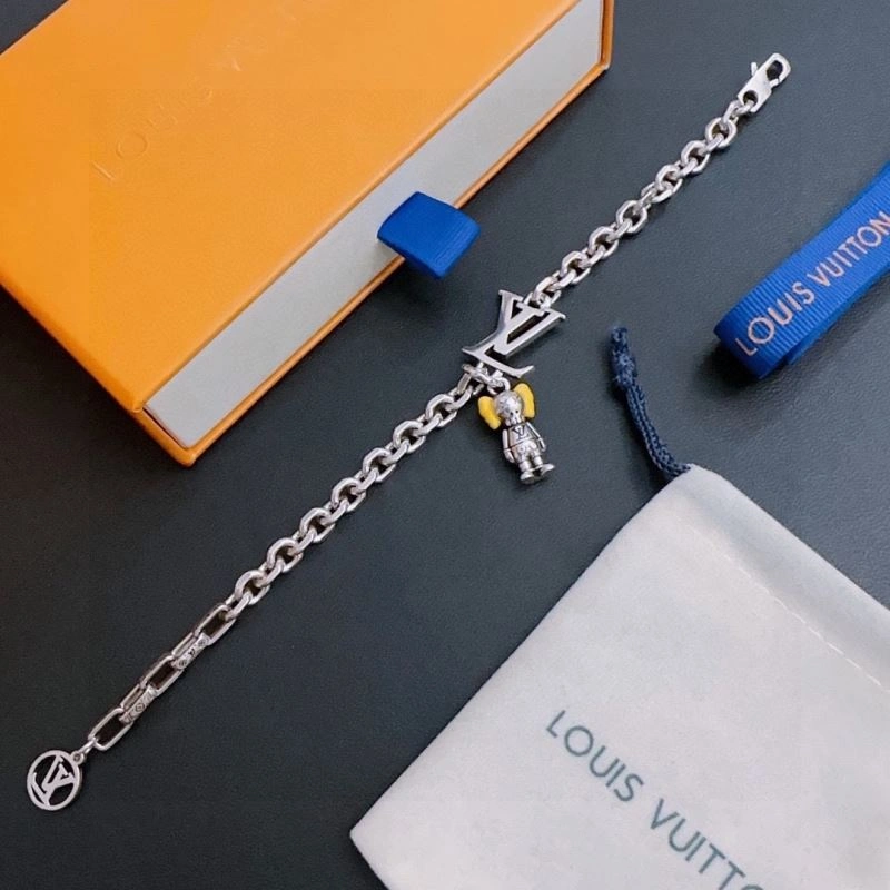 Louis Vuitton Bracelets Stretchable 250695