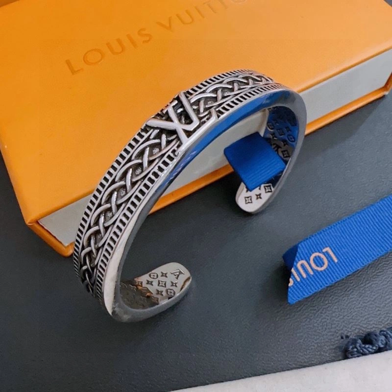 RelaxedFit Louis Vuitton Bracelets 250690