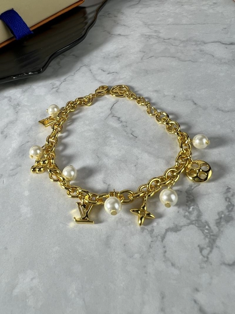 GoAnywhere Louis Vuitton Bracelets 250697