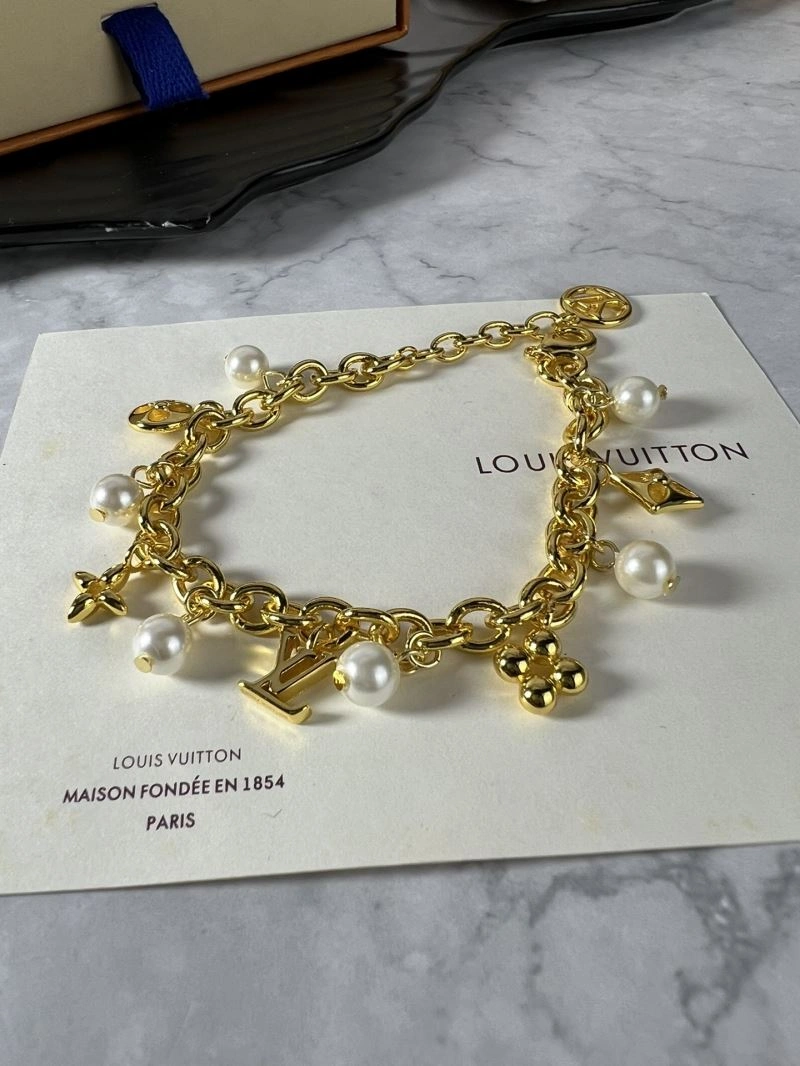 GoAnywhere Louis Vuitton Bracelets 250697