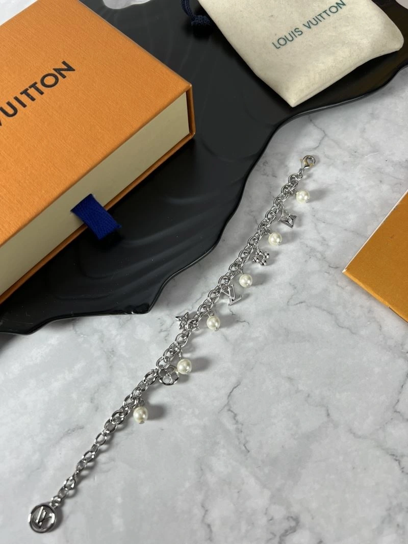 GoAnywhere Louis Vuitton Bracelets 250697