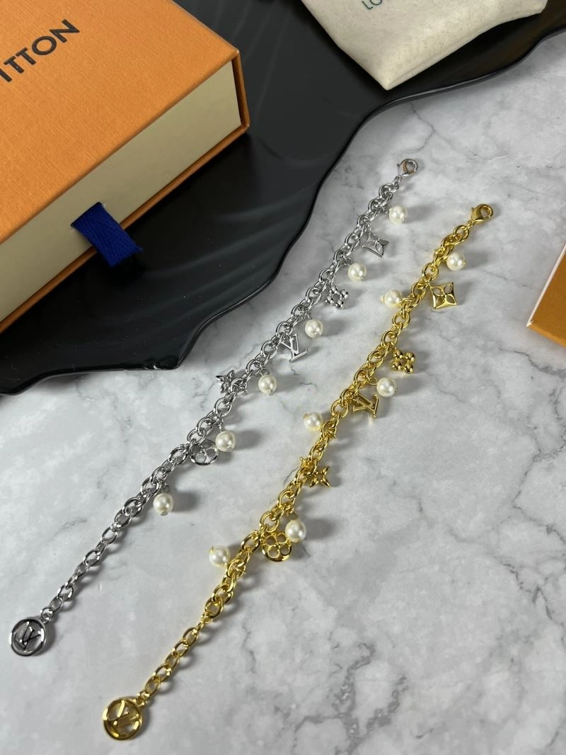 GoAnywhere Louis Vuitton Bracelets 250697