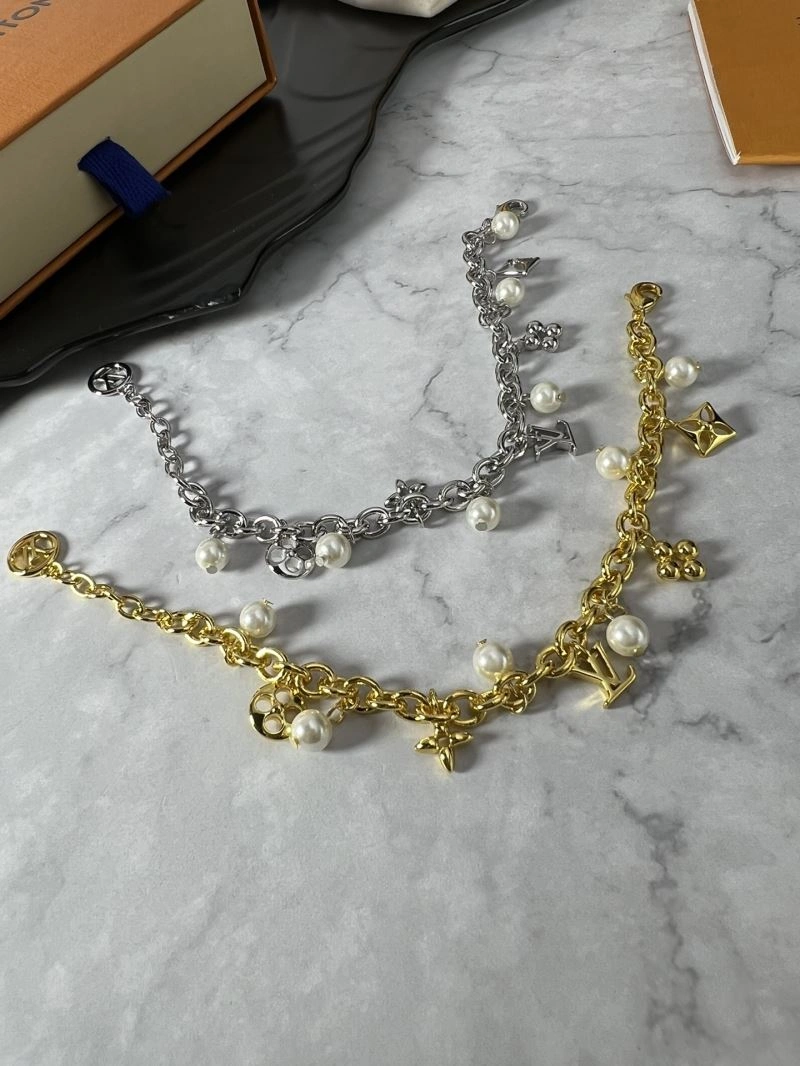 GoAnywhere Louis Vuitton Bracelets 250697