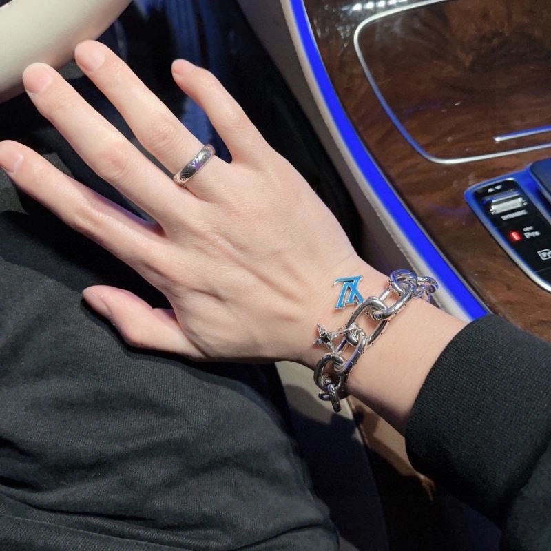 EyeCatching Louis Vuitton Bracelets 250686