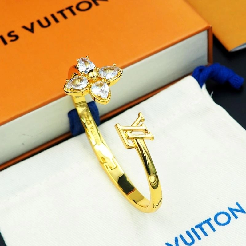 Louis Vuitton Bracelets Popular 250683