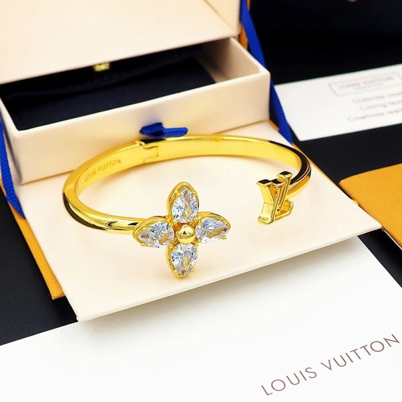 Louis Vuitton Bracelets Popular 250683