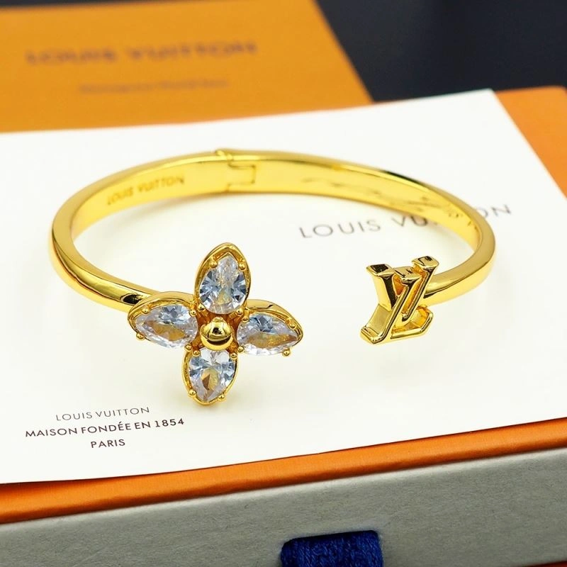 Louis Vuitton Bracelets Popular 250683