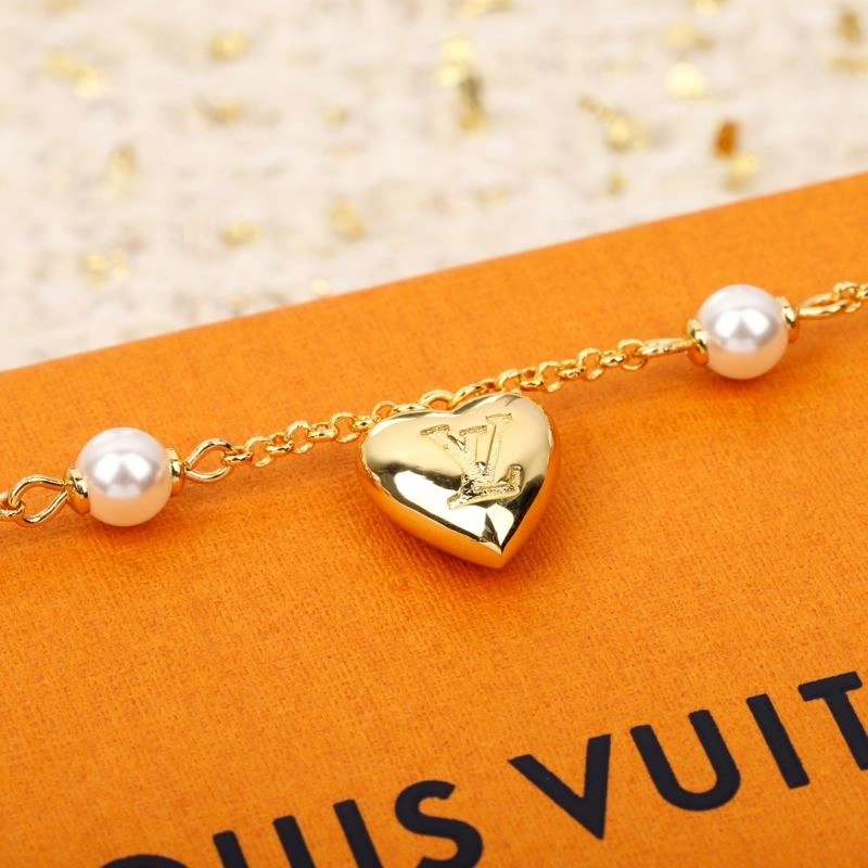 Louis Vuitton Bracelets Cozy 250654