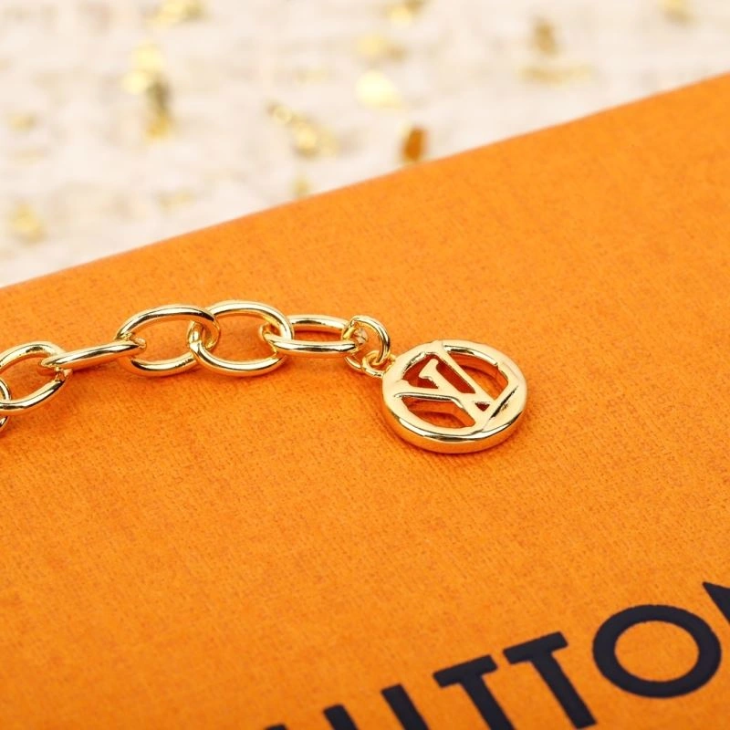 Louis Vuitton Bracelets Cozy 250654