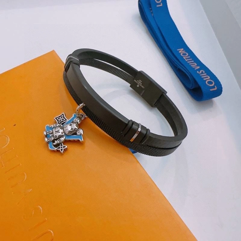 Cozy Louis Vuitton Bracelets 250679
