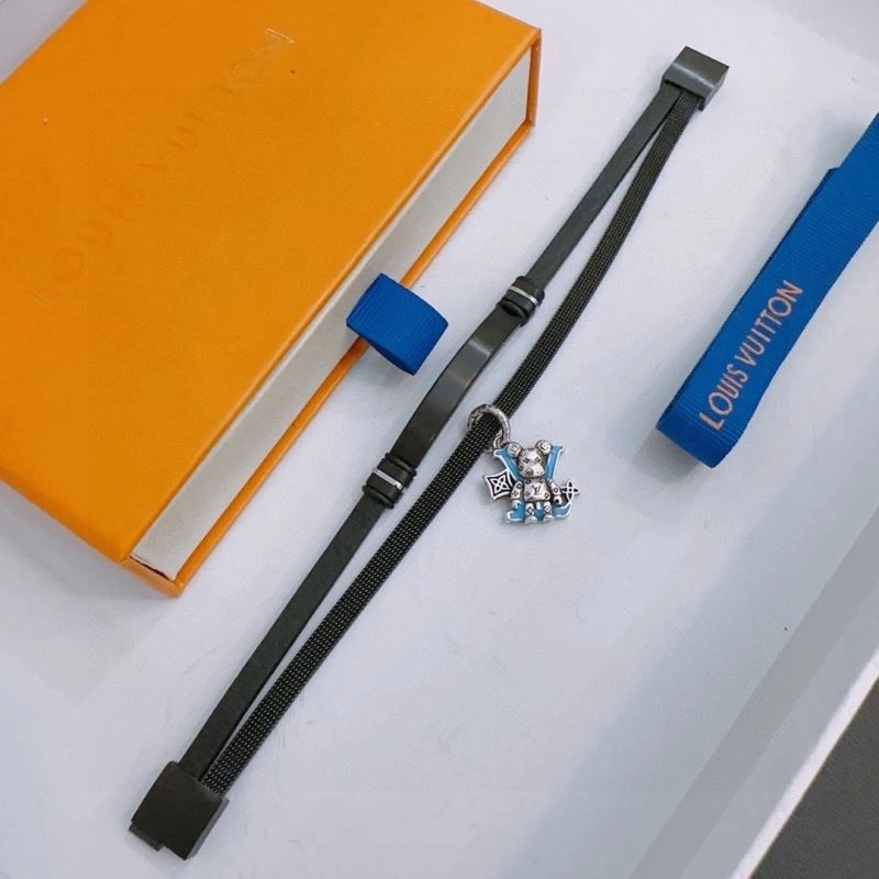 Cozy Louis Vuitton Bracelets 250679